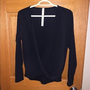 Lululemon black long sleeve top
